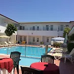 Elis Hotel