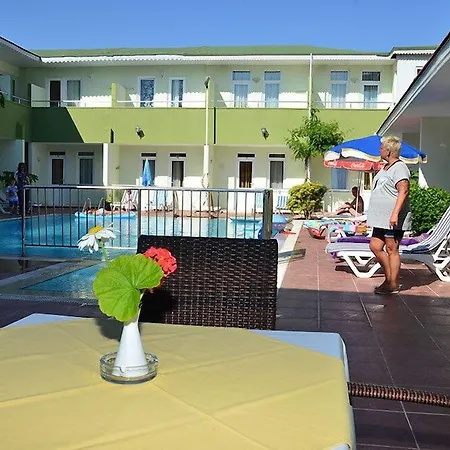 Elis Hotel 3*